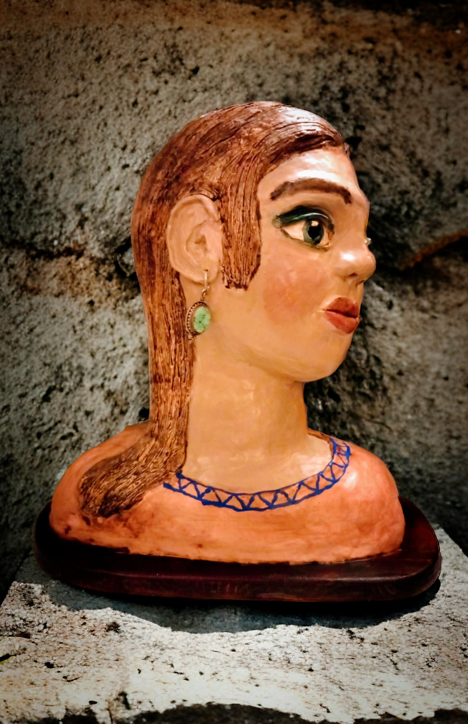 Frauenskulptur "Lucia"